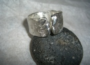 XXL-Ring aus 925er Silber, geschmort